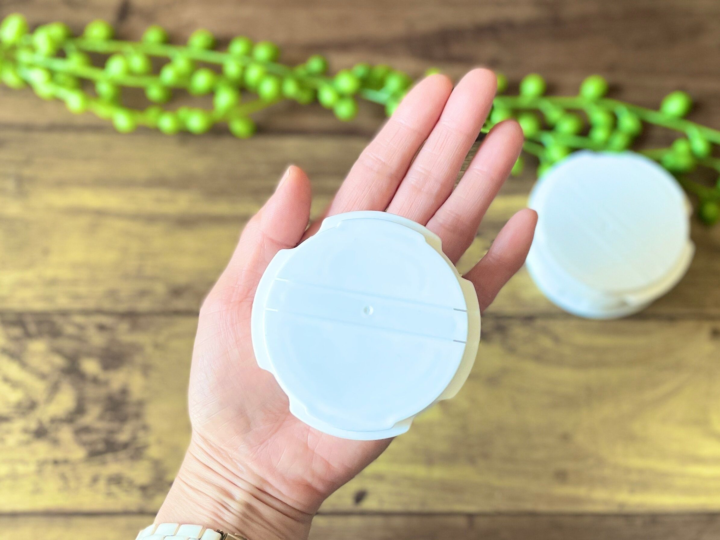 【ワッツ】こんなの待っていた！ガバっと開いてスプーンが入る袋キャップ！