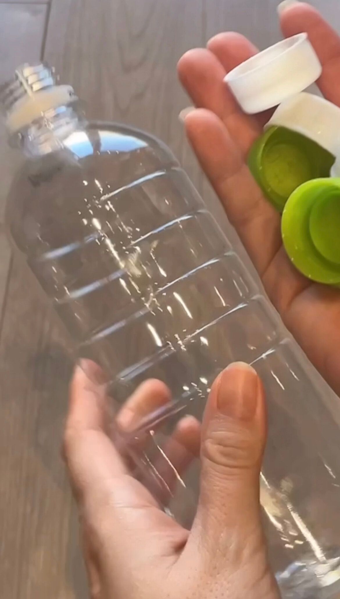 【ライフスタイル】ペットボトルキャップそのまま捨ててる？まだ使える活用術3選！