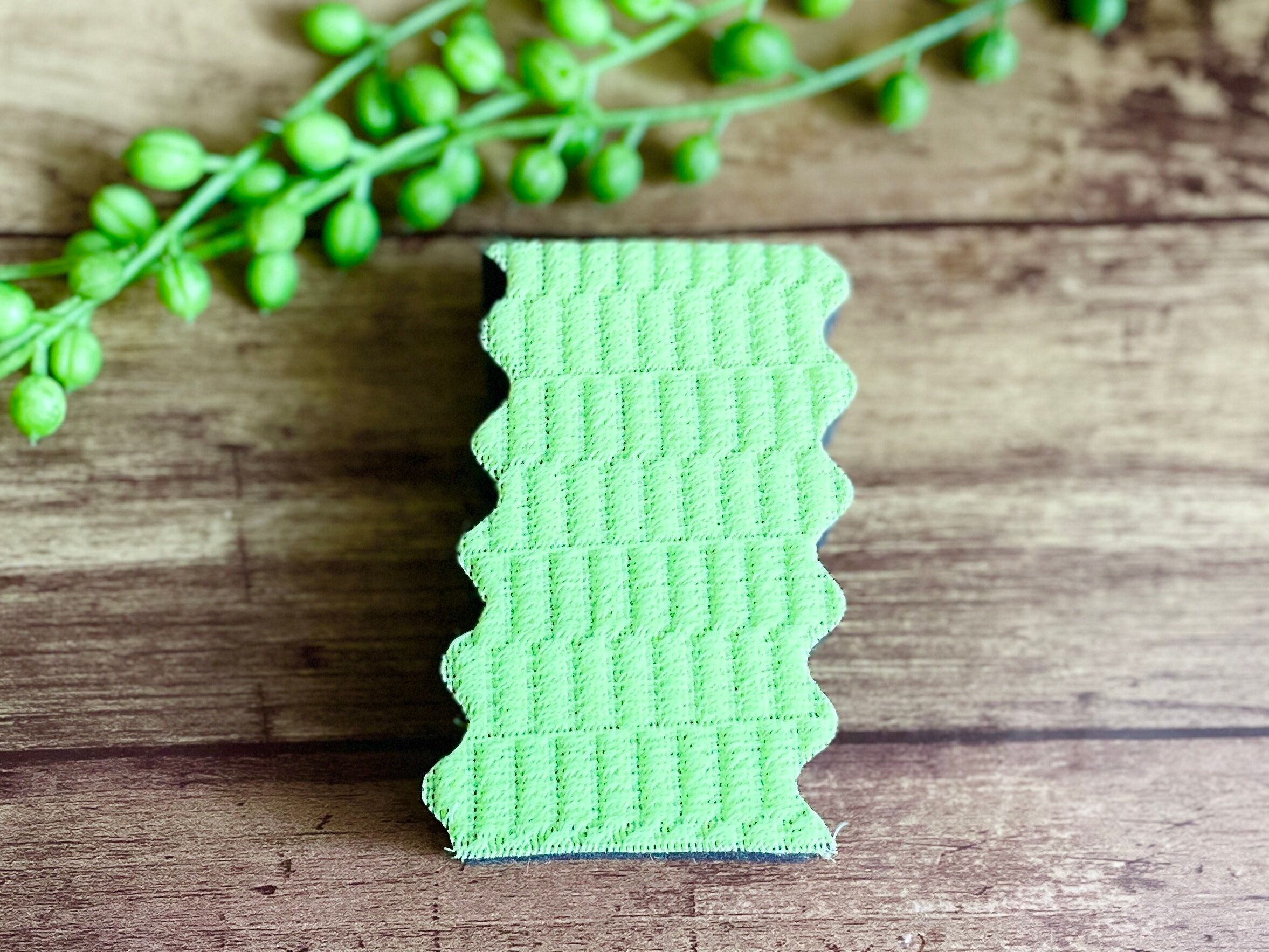 【ダイソー】子どもの制服に！えり袖の黒ずみが楽に落とせるアイテム発見！