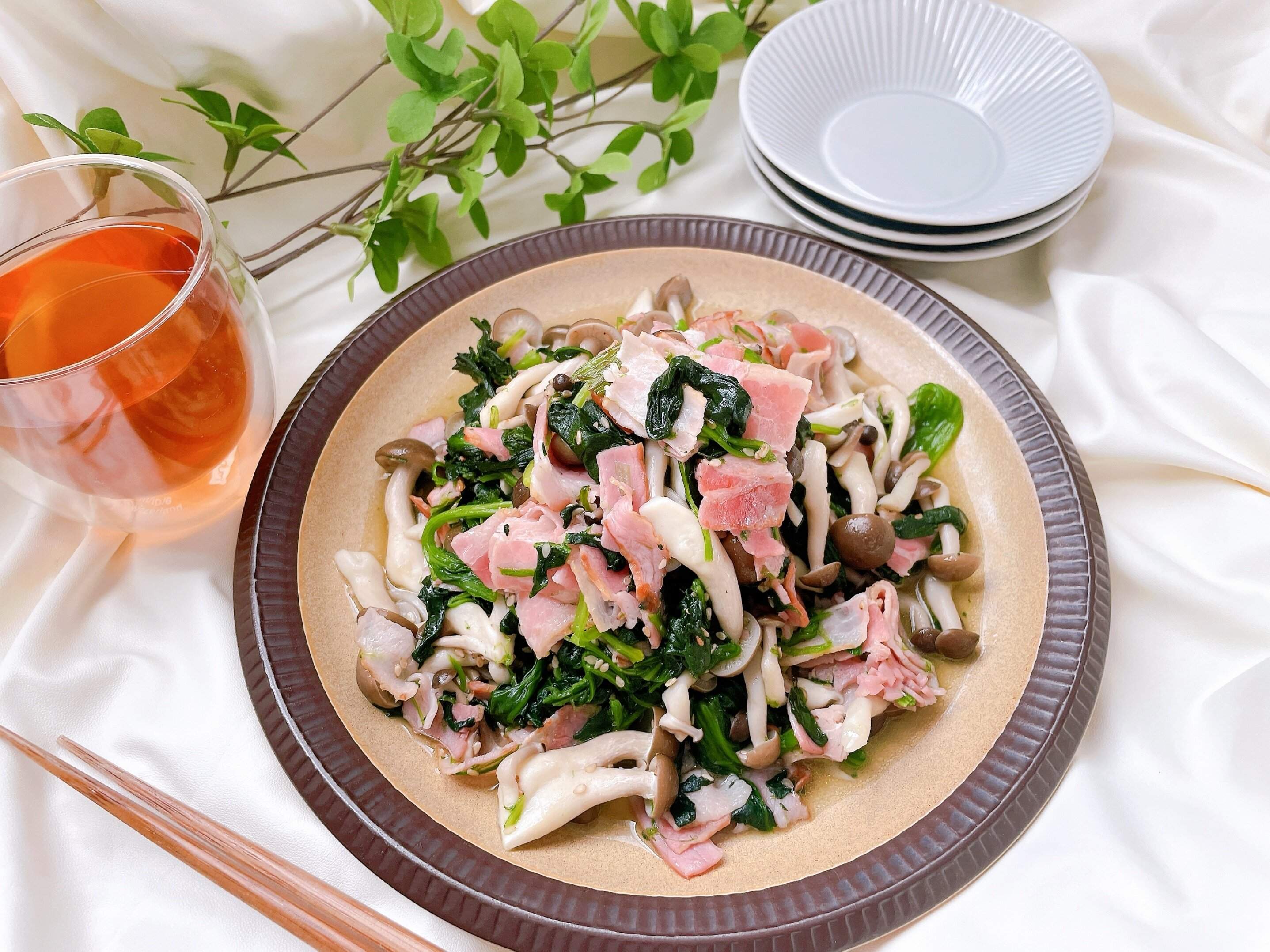 【レシピ】激安スーパーロピアの自社製薫煙ベーコンで作る簡単ソテー！