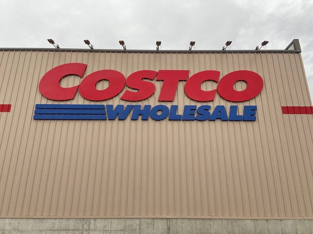 【コストコ】あふれ出る旨みに驚き！珍しい大迫力の巨大きのこを実食！絶品アレンジも