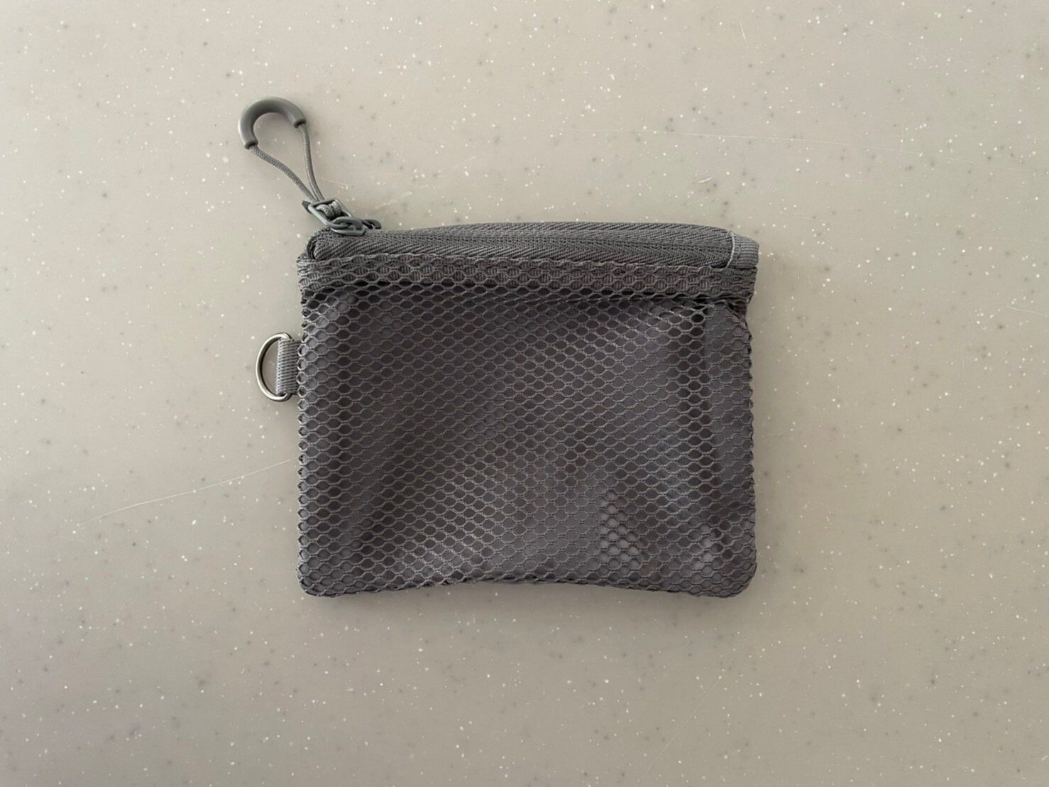 【無印良品】「ポリエステルダブルファスナーケースS」でカバンの中の小物もスッキリお出かけ！