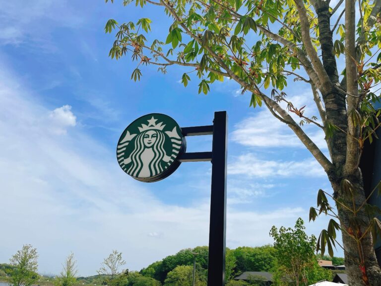 スターバックス新作「The メロン of メロンフラペチーノ」の味は？おすすめカスタムも