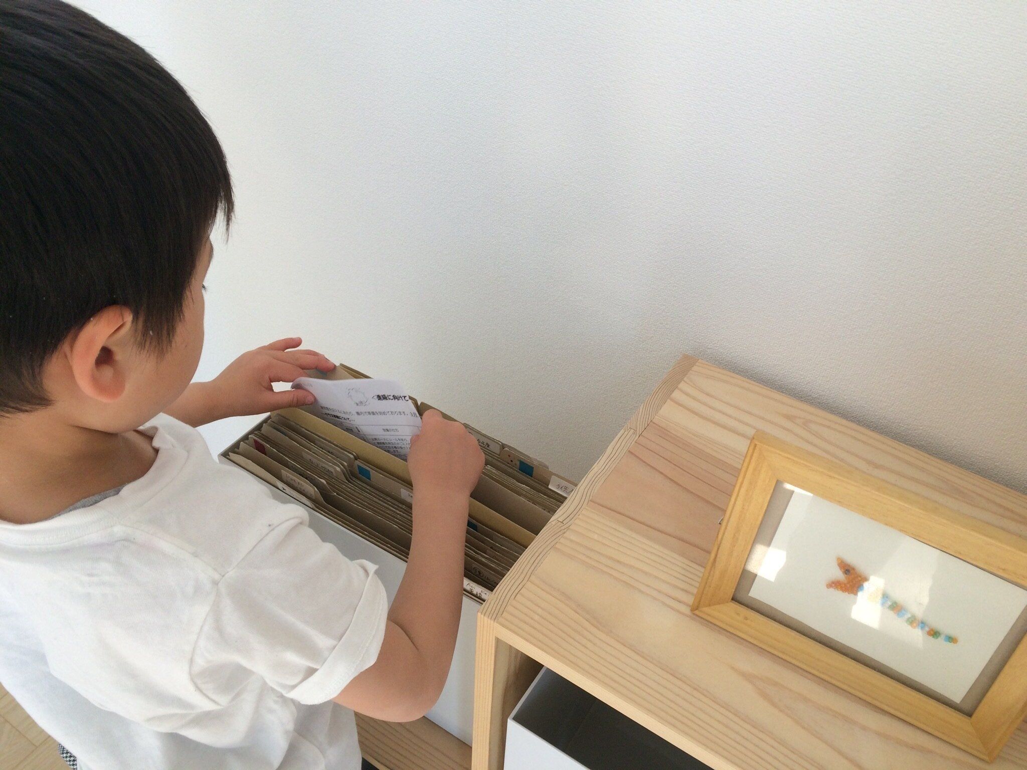 必要なアイテムは100均ですべて揃う！整理収納のプロが子どもと一緒に始める書類管理のポイントを解説