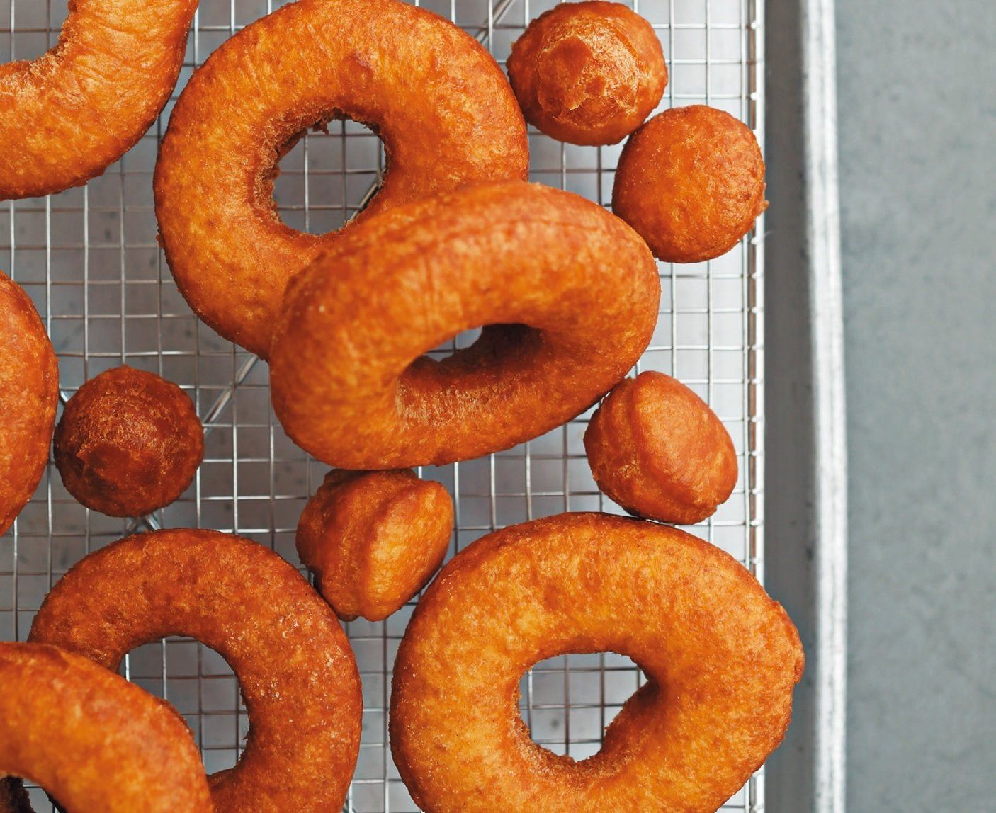 材料たったの3つ！最強らくちん絶品ドーナツレシピ