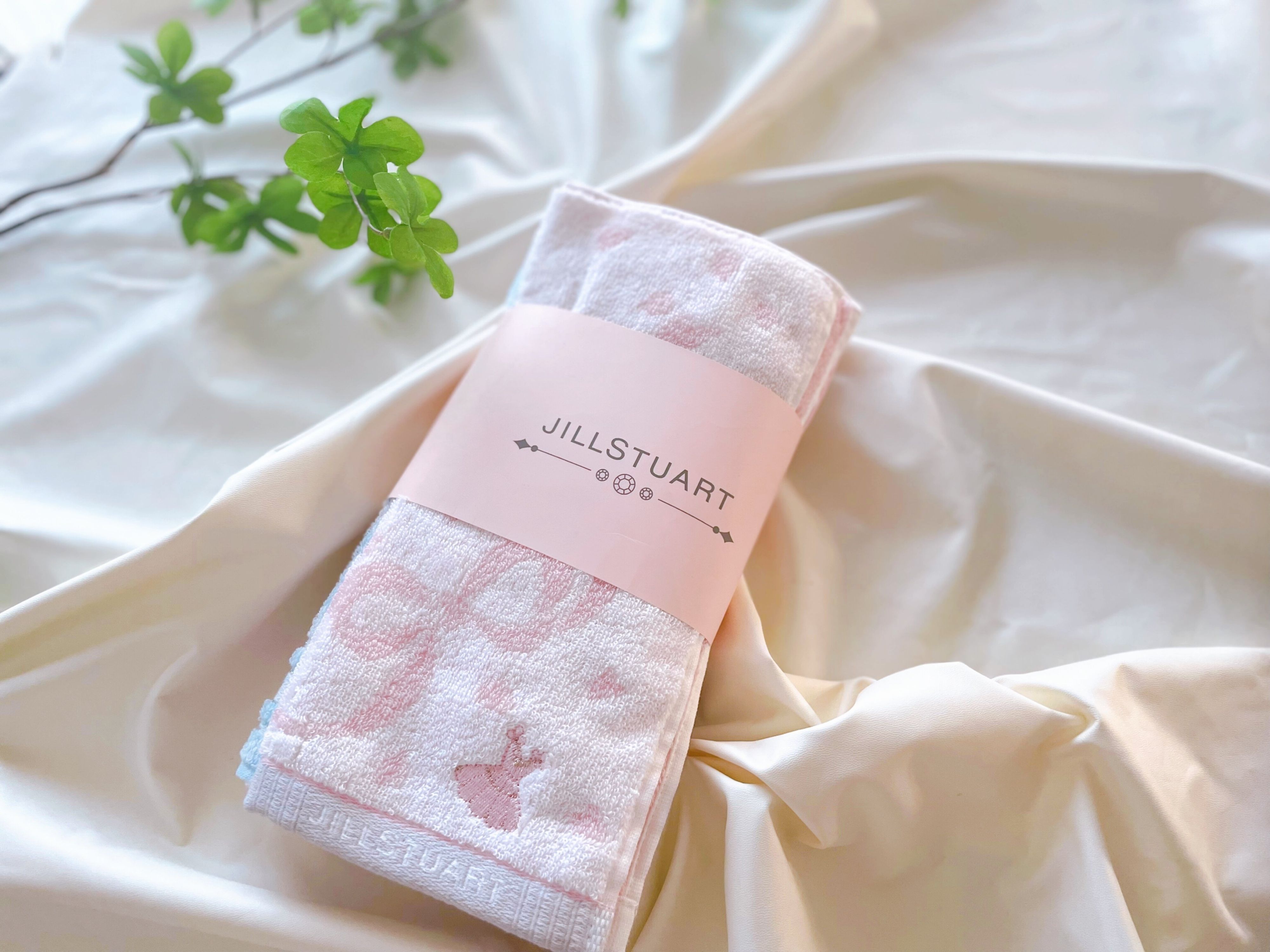 【コストコ】かわいい好きにはたまらない！今すぐ使えるジルスチュアートのタオルハンカチ6枚セット！