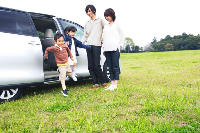 外が25度未満でも未満でも中は危険な暑さに！車のおでかけは忘れず高温対策を