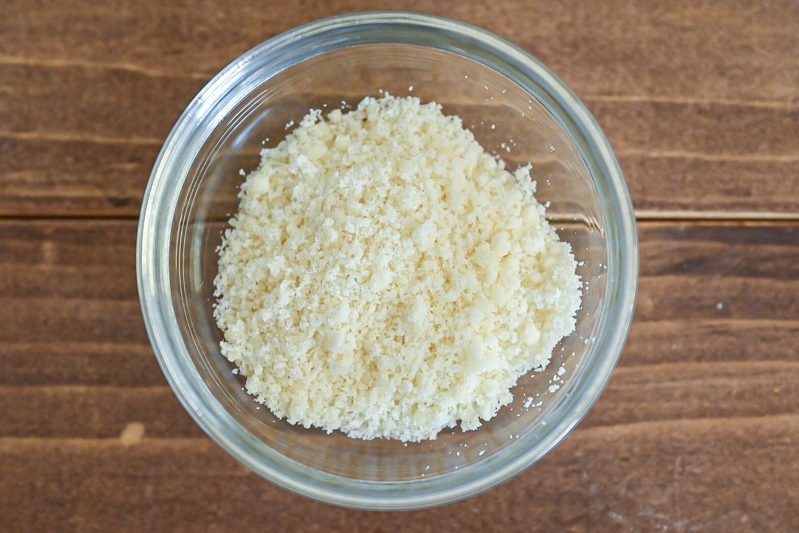 開封した粉チーズは1ヶ月以内に食べ切って！＆粉チーズを使うメイン食材1つだけ！副菜レシピ3選