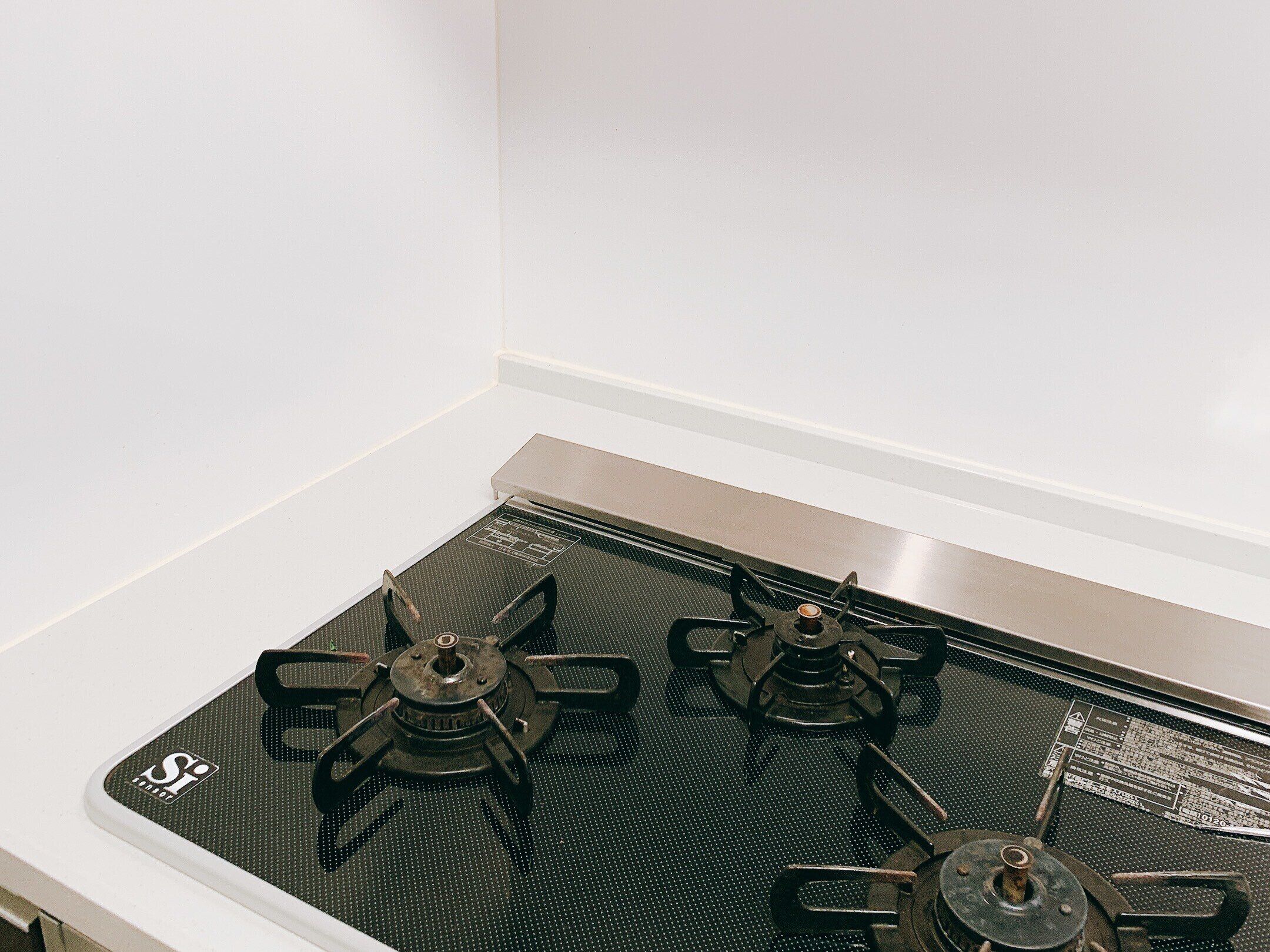 【油汚れ】掃除のプロは知っている！油汚れを落としやすくする裏ワザ