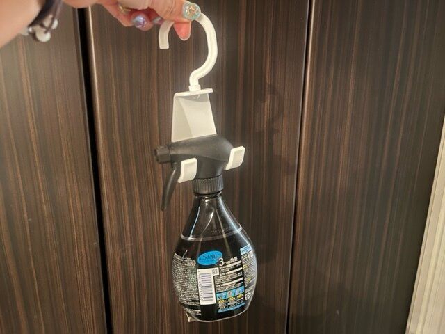 【セリア】これですっきり！いろいろな場所で大活躍！スプレーホルダー