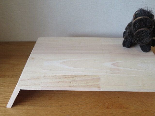 【3COINS】パソコンまわりがすっきり！インテリアを邪魔しない収納アイテム