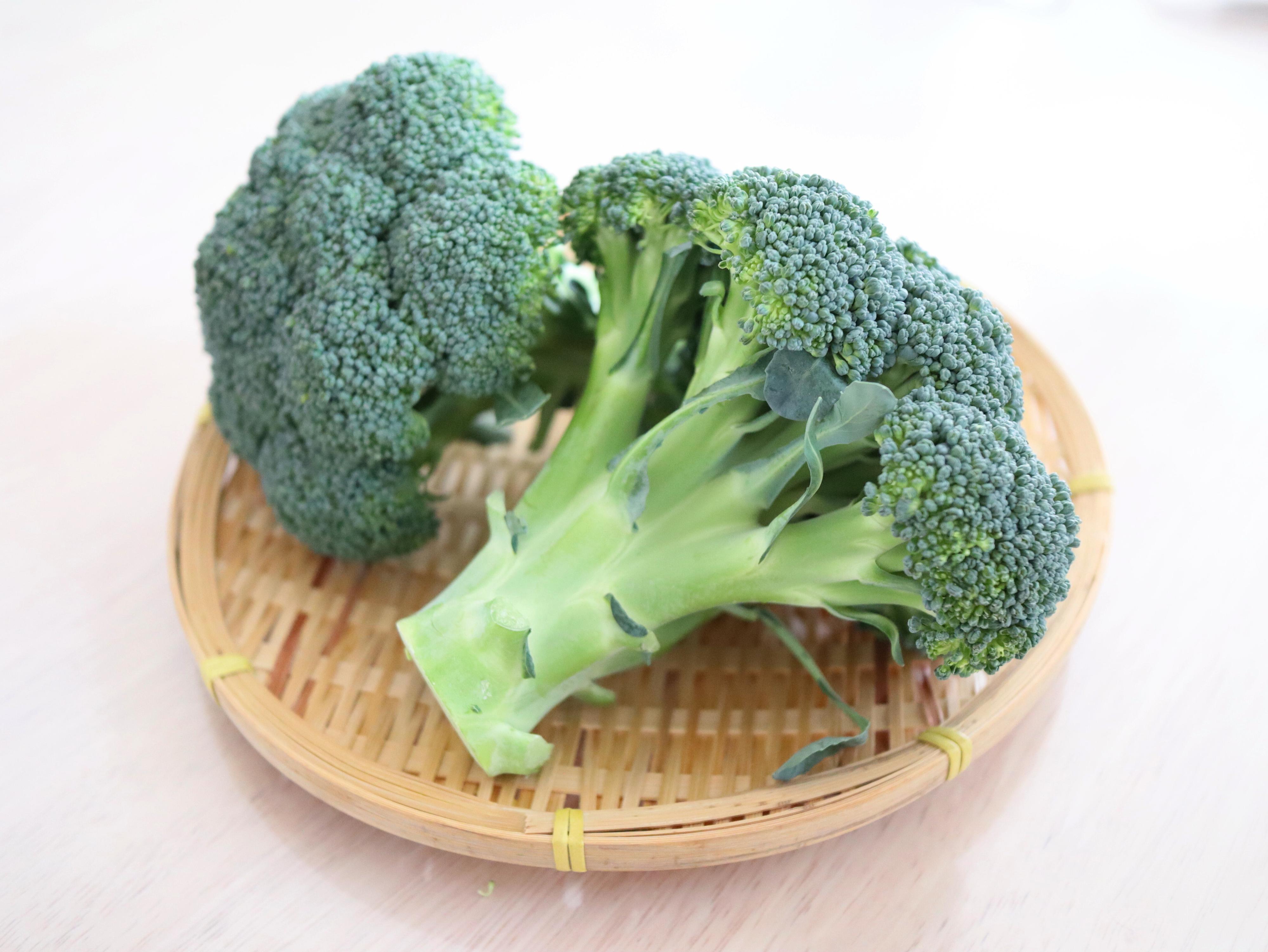 ブロッコリーの正しい茹で方（蒸し方）と茹で時間を解説！コツやおすすめレシピも紹介