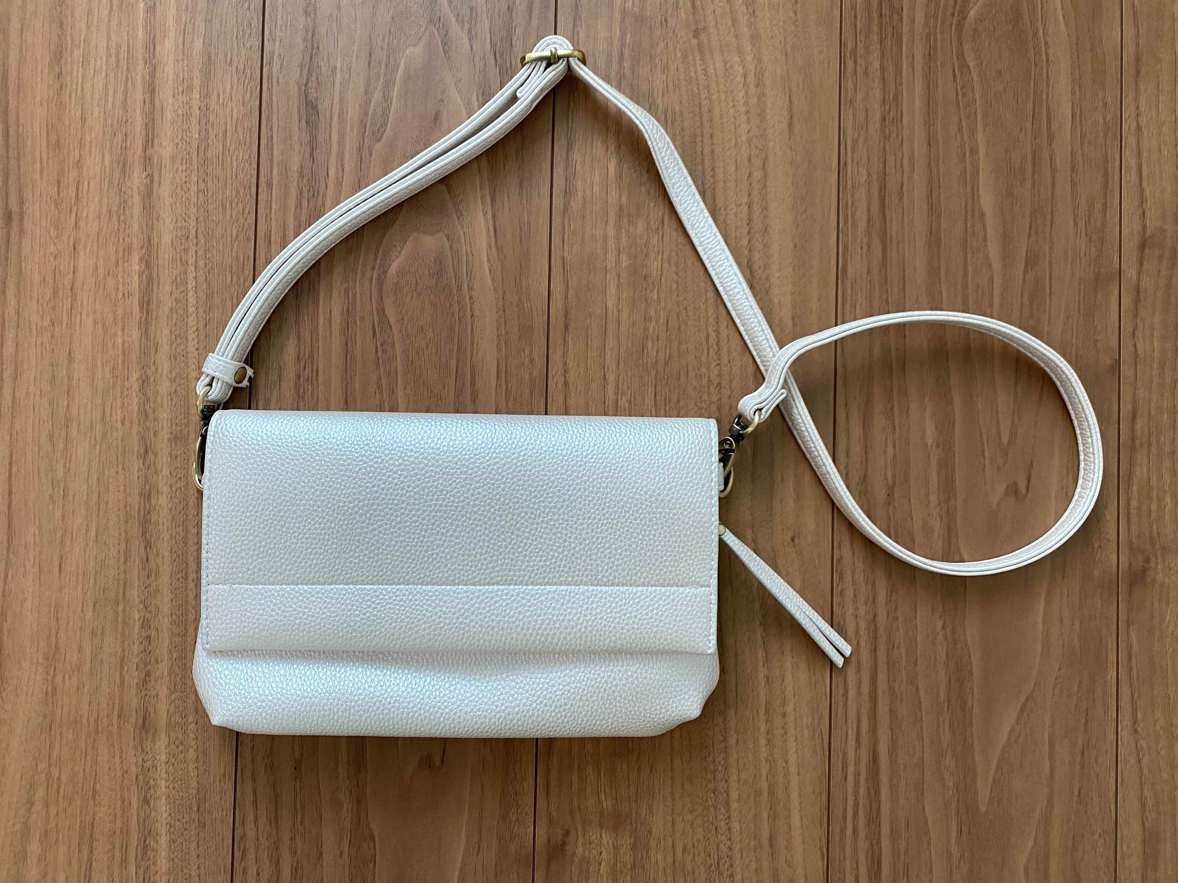 【しまむら】1,639円ツヤ感高見えのホワイトショルダーが使える！