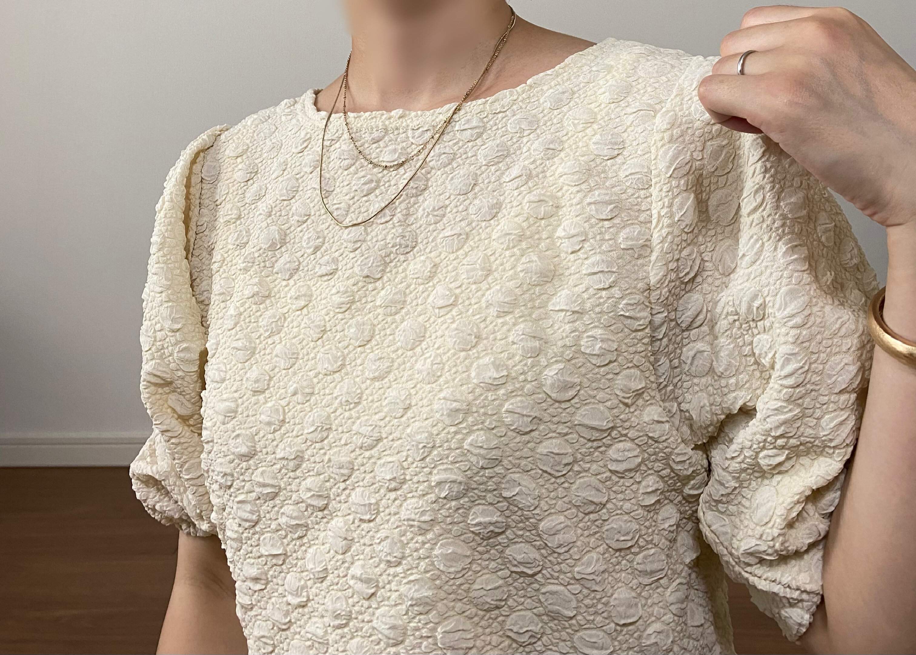 【しまむら】1,639円のトレンドぽこぽこトップスは大人可愛くも着られちゃう!?