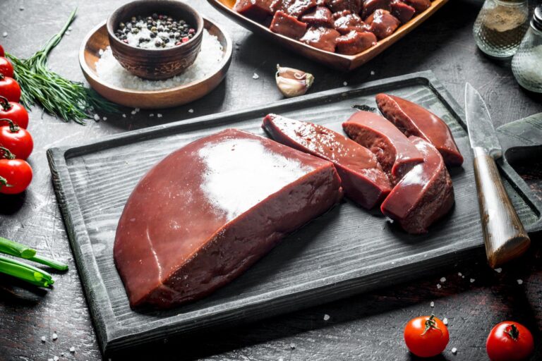 「レバー」といっしょに食べちゃダメな食材はある？意外と多い栄養素のNG組み合わせ