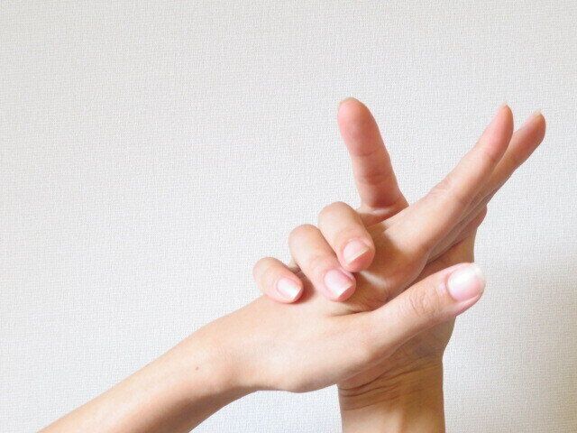 水仕事にも紫外線にも負けない！美しい手をキープする方法