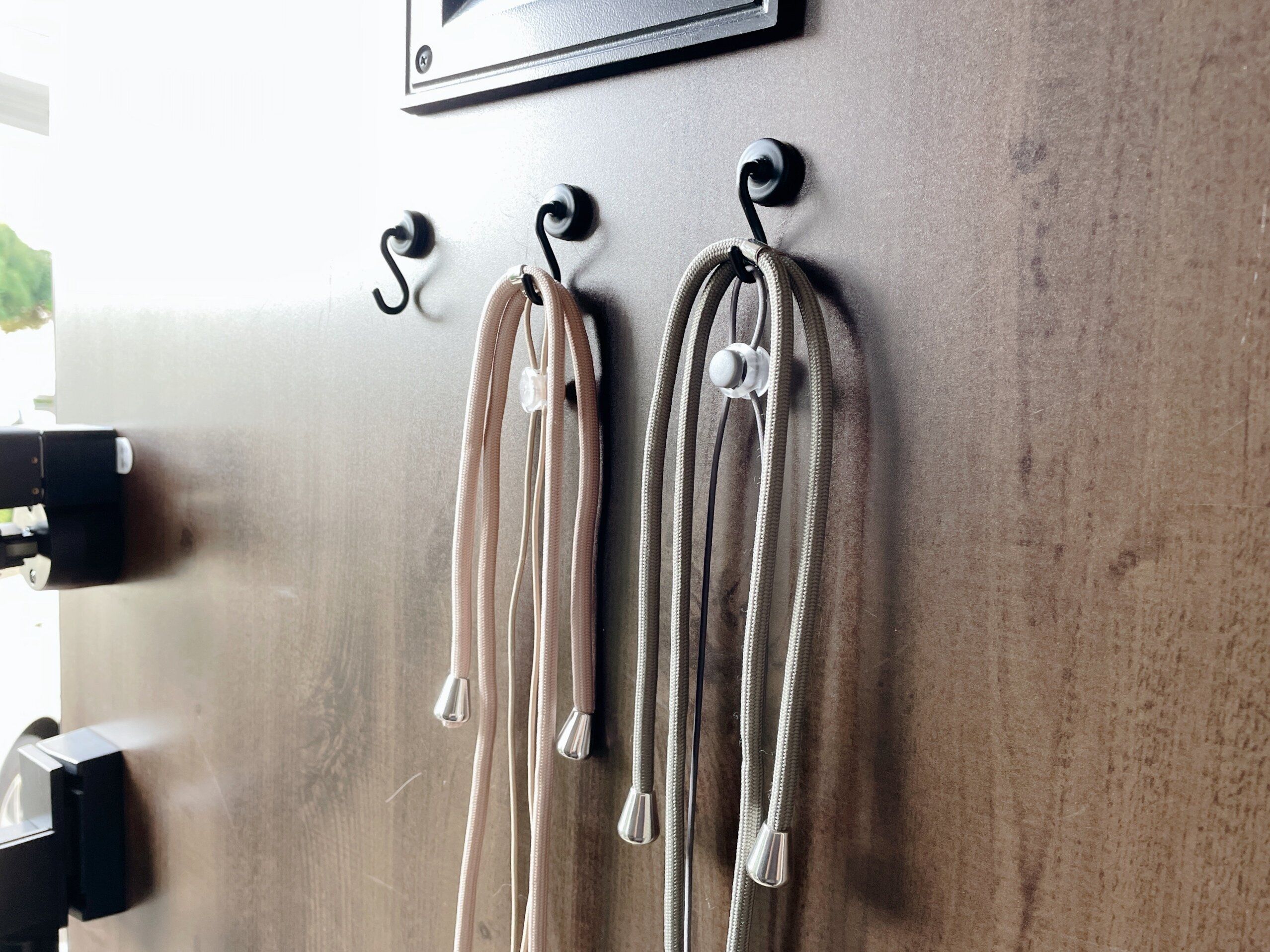 週末に大活躍！玄関扉にセットしている子ども用アイテム2つ