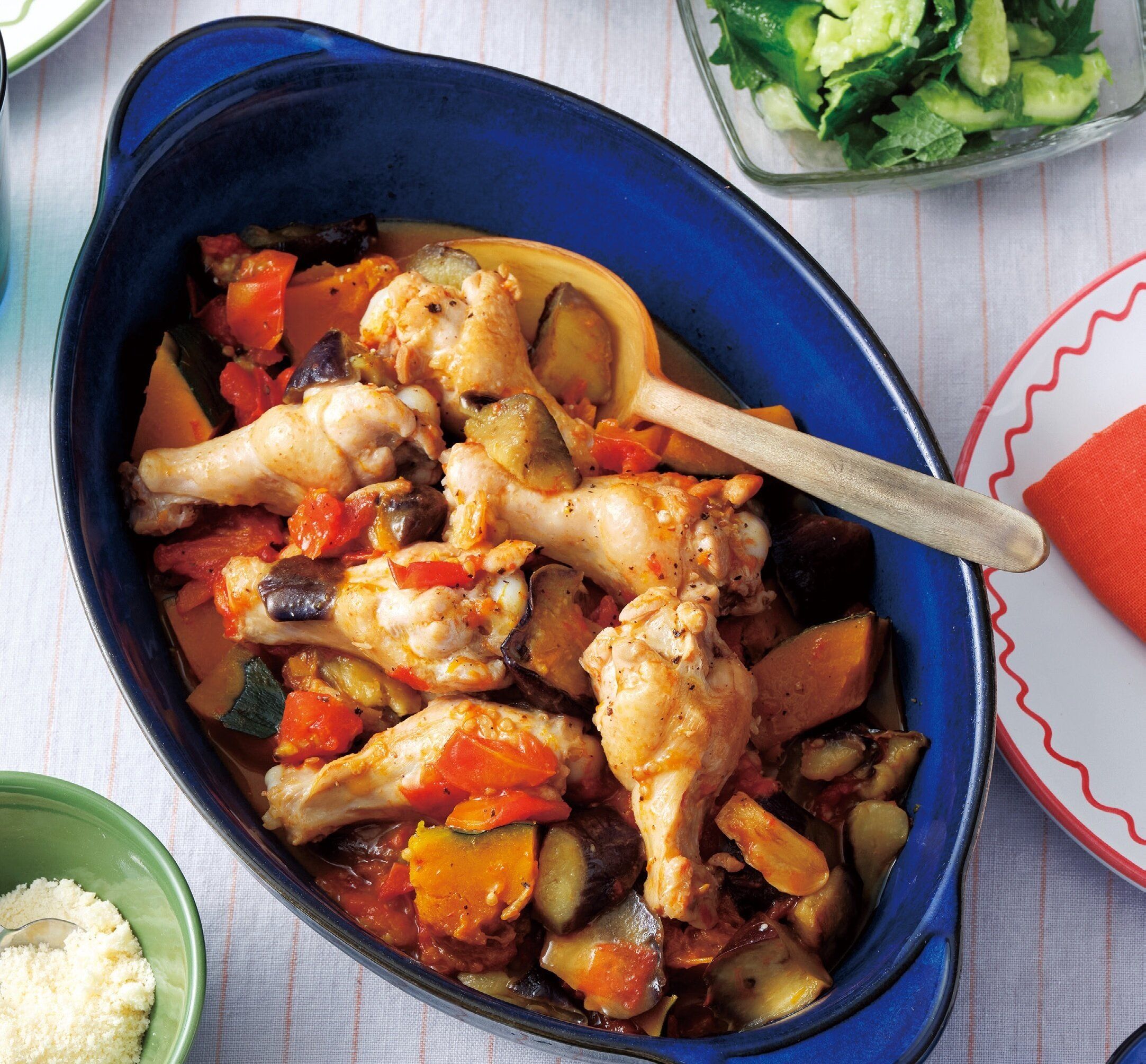 20分でササっと2品『きゅうりとしそのマリネ』『鶏肉と夏野菜のラタトゥイユ風』