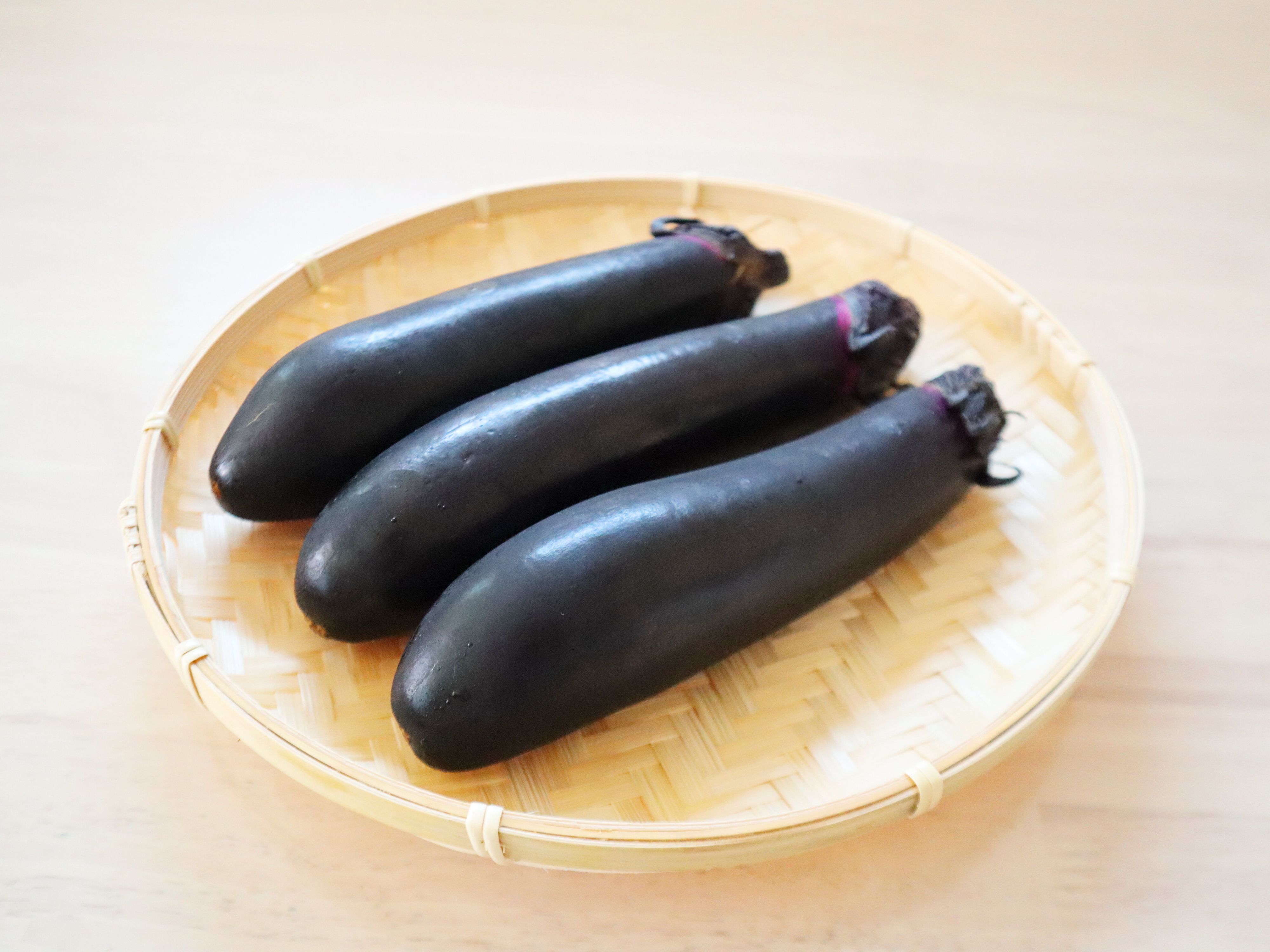 旬の「なす」スーパーで買うときにおいしいものを見分けるコツとは？