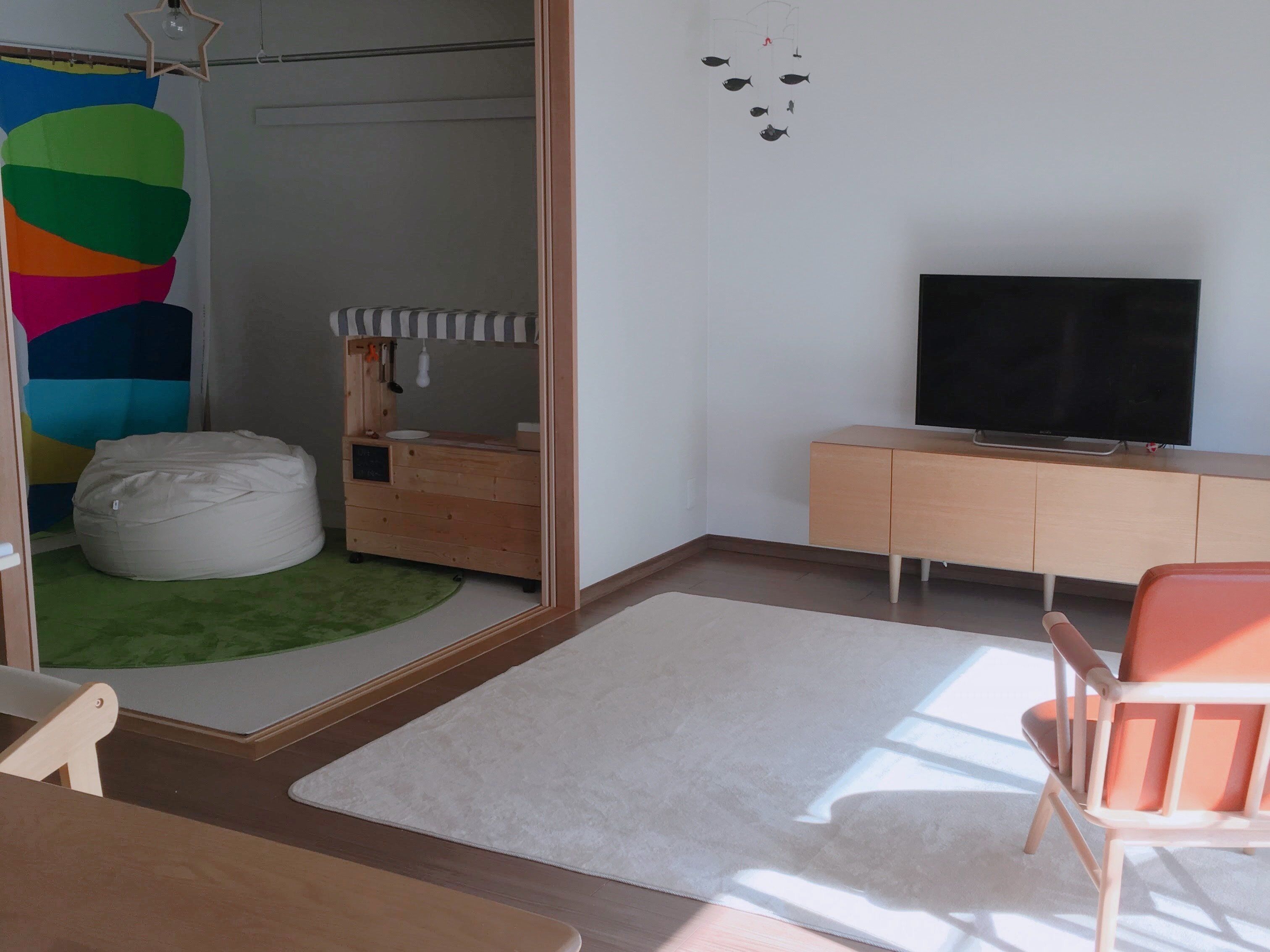 ソファありなしどちらも経験したシンプリストが伝授！「ソファなし」が快適な条件とは？