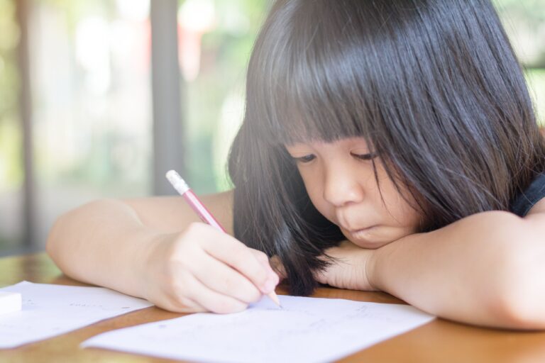 元気をもらえる5歳娘のひらがな練習。がんばりが伝わってくる「ぬ」の文字に20.8万件以上のいいね