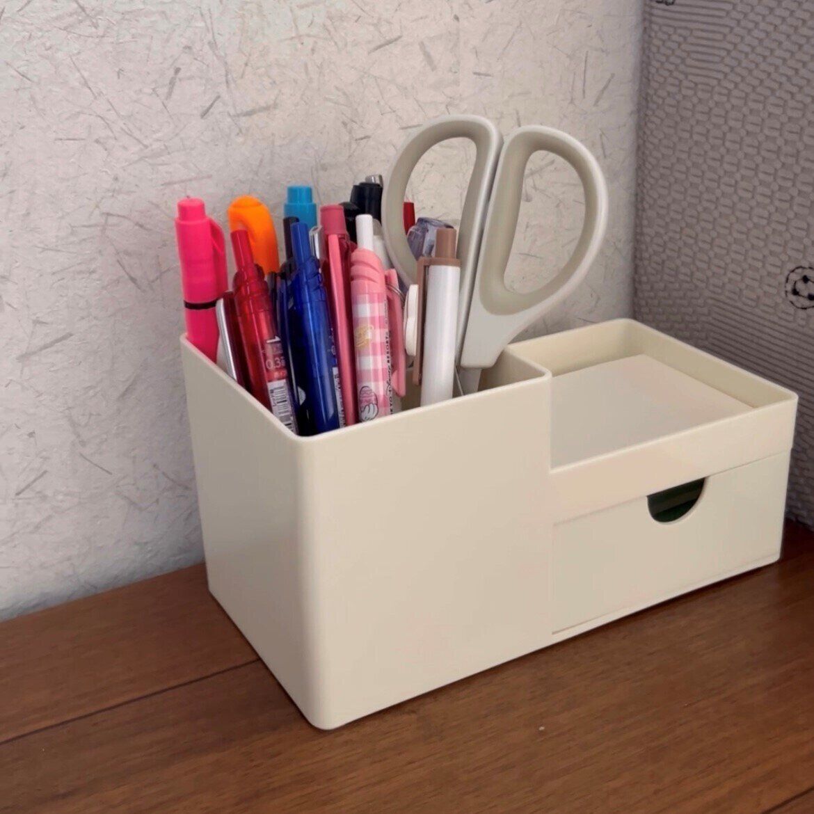 【3COINS】シンプル好きならこれ！デスクまわりのごちゃごちゃはこれで解決!!