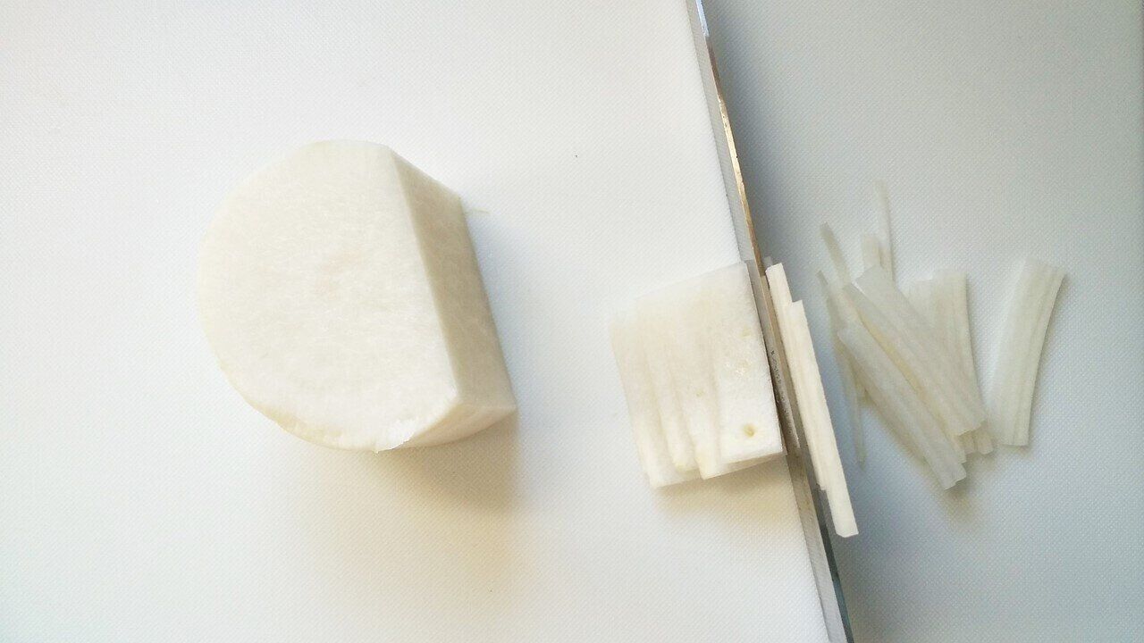 大根サラダの人気レシピ15選＆サラダにぴったりのドレッシングレシピ3選！ | サンキュ！