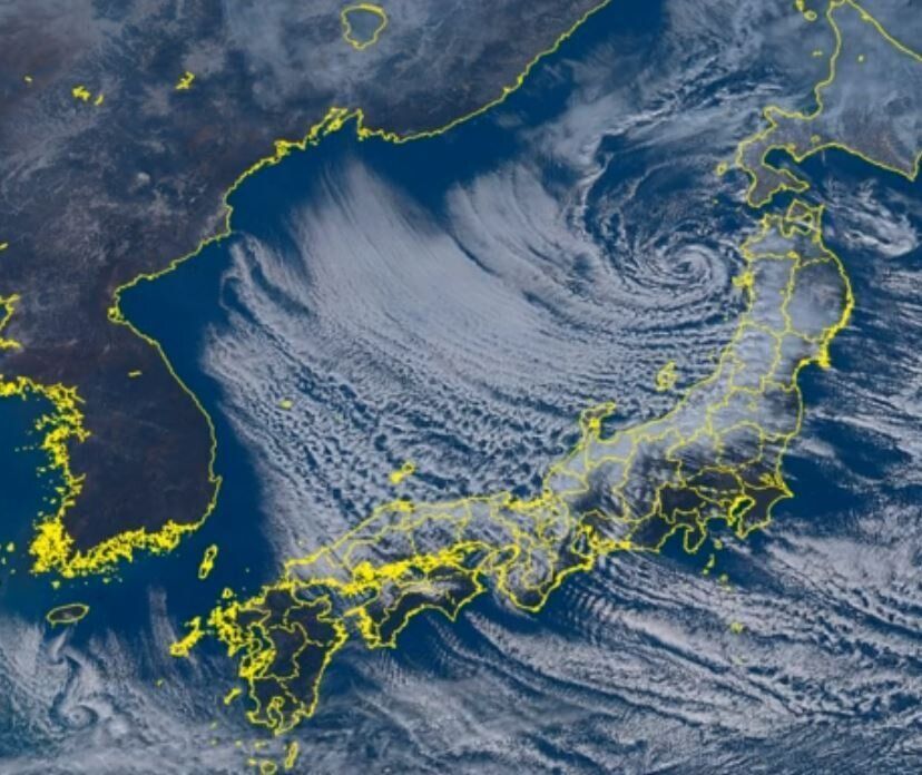 夏の風物詩「積乱雲」、じつは冬も大発生していた！雨、あられ、雪、雷…全部盛りな冬の積乱雲を気象予報士が解説