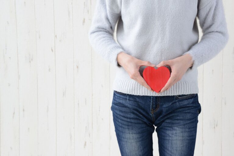 生理前に胸や脇が張る人は「氣滞（きたい）」の体質に傾いているかも？