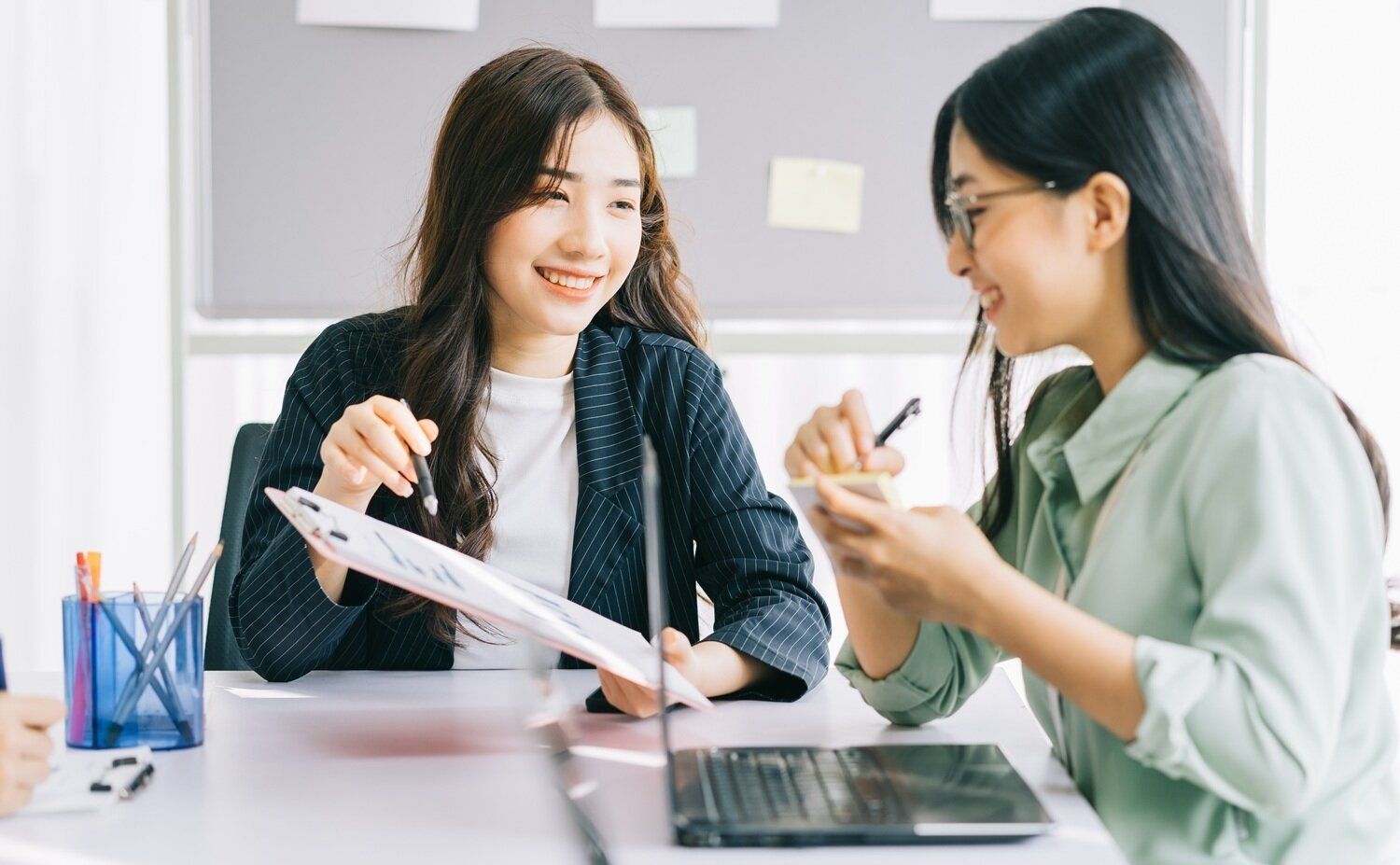 韓国語の「ヌナ」はどういう意味で使われる？使い方やポイントを解説！