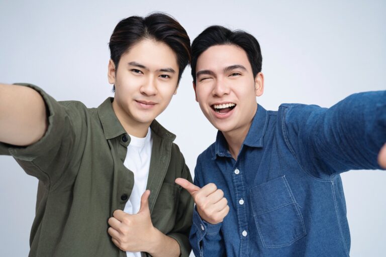 韓国語「ヒョン」の意味とは？正しい使い方、同じ意味を表すほかの韓国語も紹介！