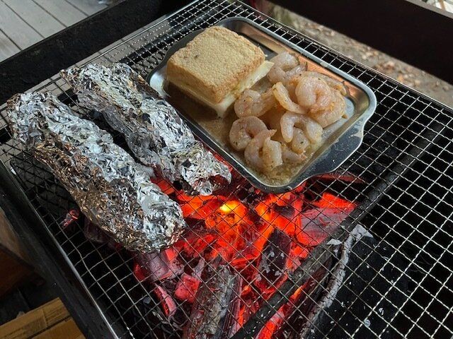 【ダイソー】これ便利！キャンプやBBQに役立つバーベキュープレートが110円で買える！