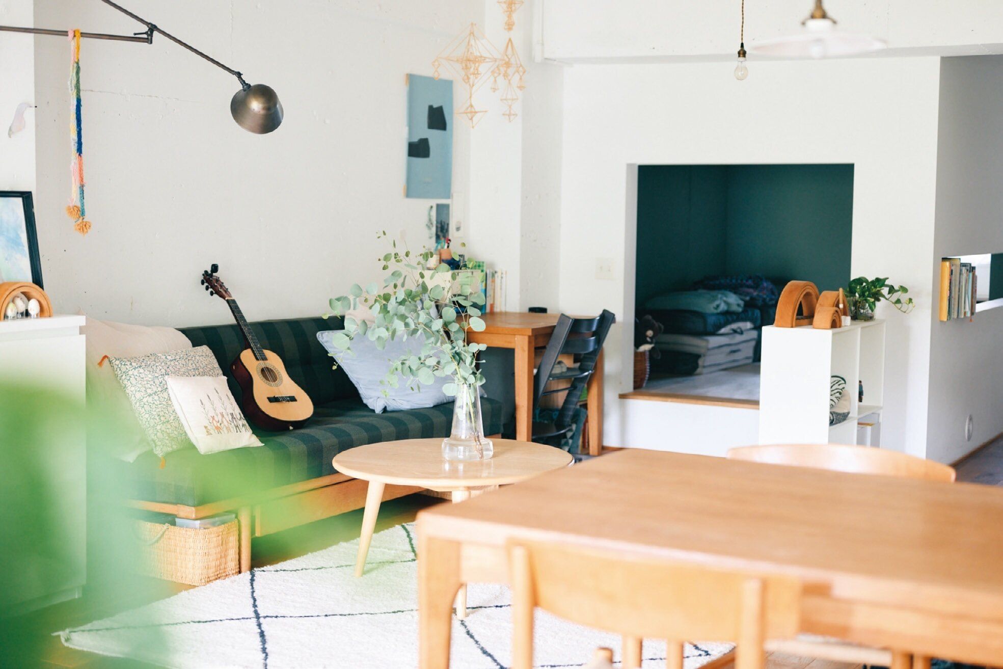 『メリハリをつける』『色や形にこだわる』北欧スタイルの”見せる収納”