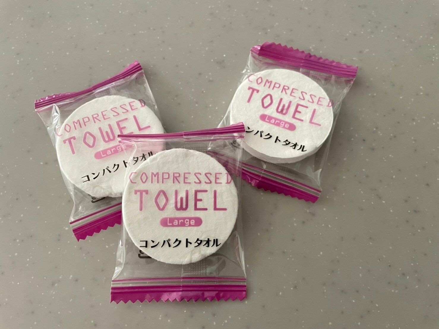 【ダイソー】圧縮＆コンパクトさに驚き！カバンにつねに入れておきたいアイテムが優秀すぎ