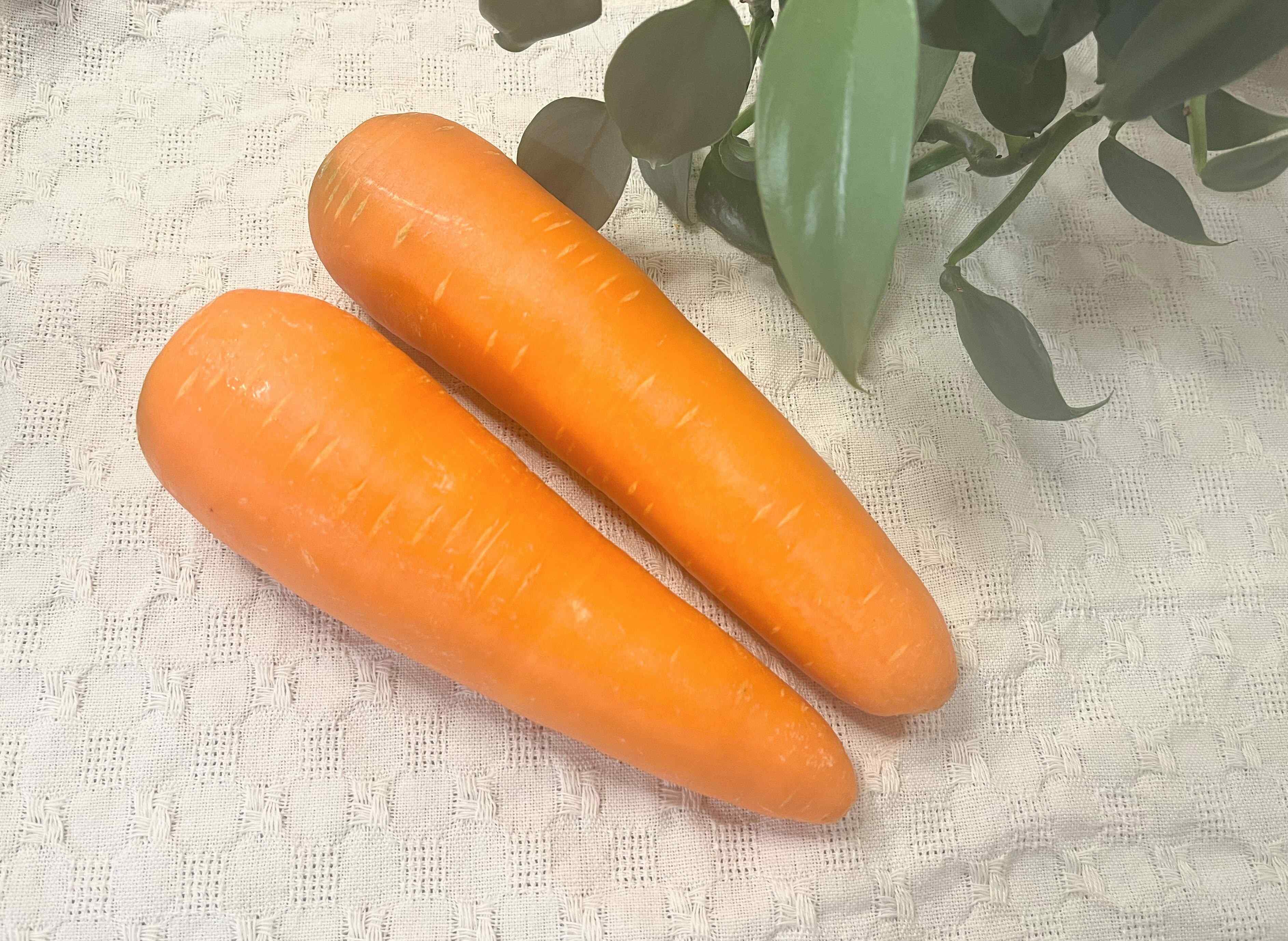 まだ皮をむいているの？八百屋歴10年の野菜のプロが伝える「にんじんのヒミツ」とは