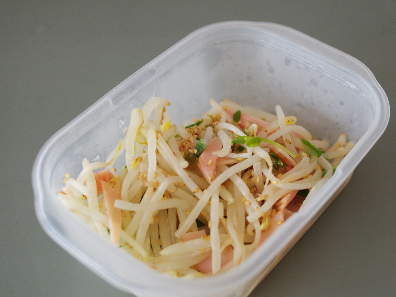 まるで食べるスポンジ？！ぐんぐん水分を吸ってくれる“乾燥わかめ”の活用方法