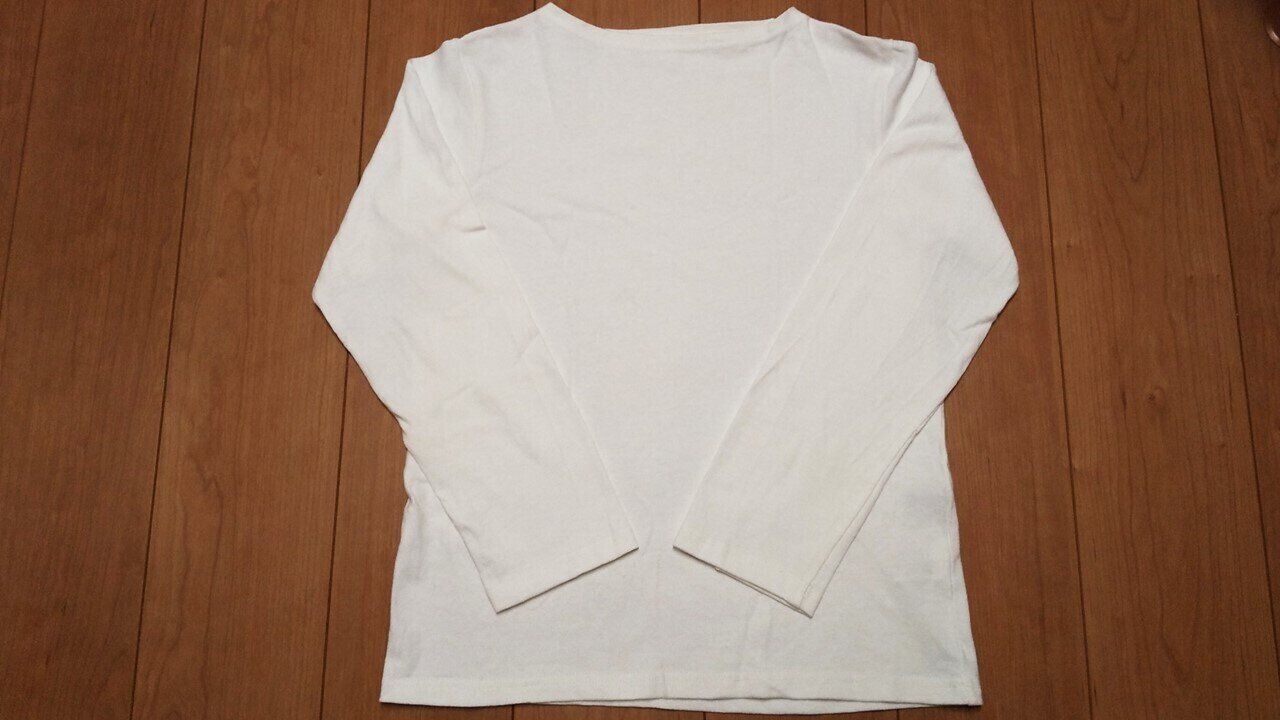 これで調理中や食事中の食べ物汚れもコワくない！【ワークマン】で買った白カットソーの機能がすごかった！