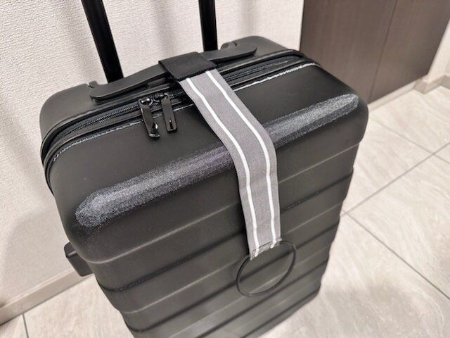 【ダイソー】スーツケースにつけるだけで移動が楽になる！今年買ってよかった便利アイテム