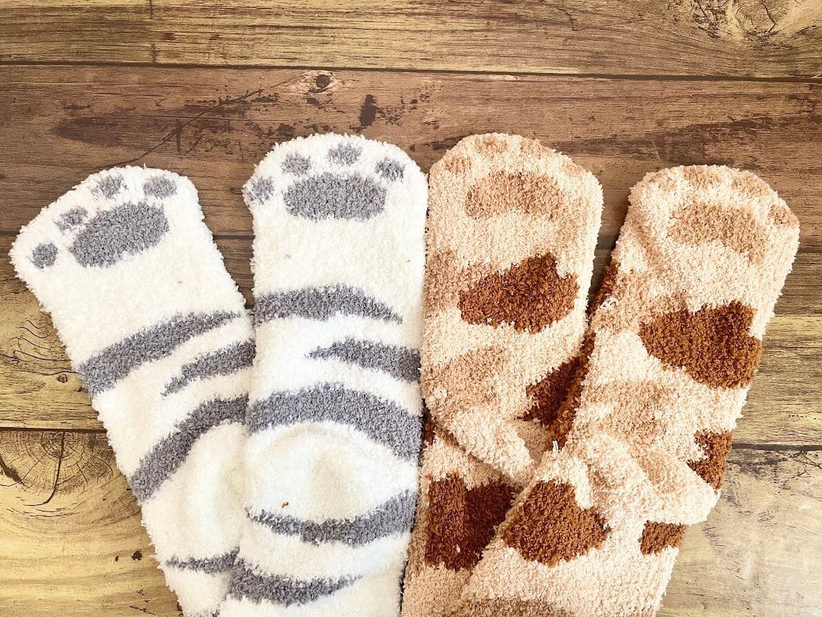 【ダイソー】肉球がかわいすぎ！大人も履きたい猫足ソックス