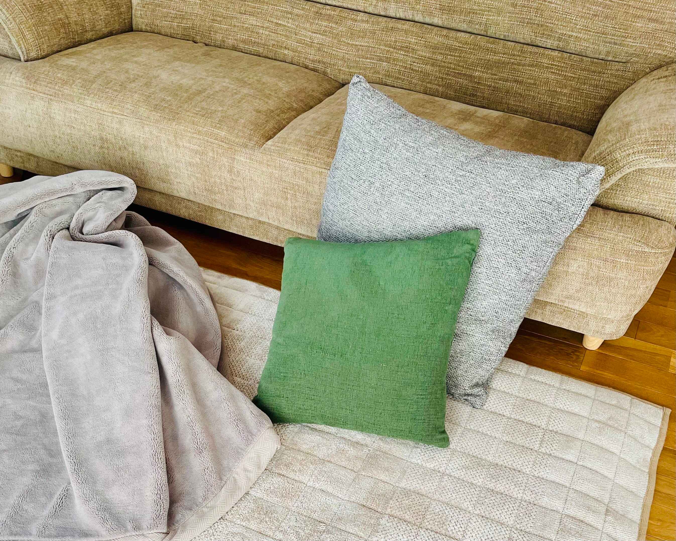 【最強のソファ滑り止め】ずれるソファを止めて毎日のストレスにサヨナラできた神商品！