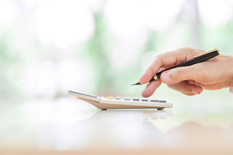 お金の使い方で貯め力がわかる!?貯まる人が自然とやっている「いいお金の使い方」とは【節約の専門家が解説】