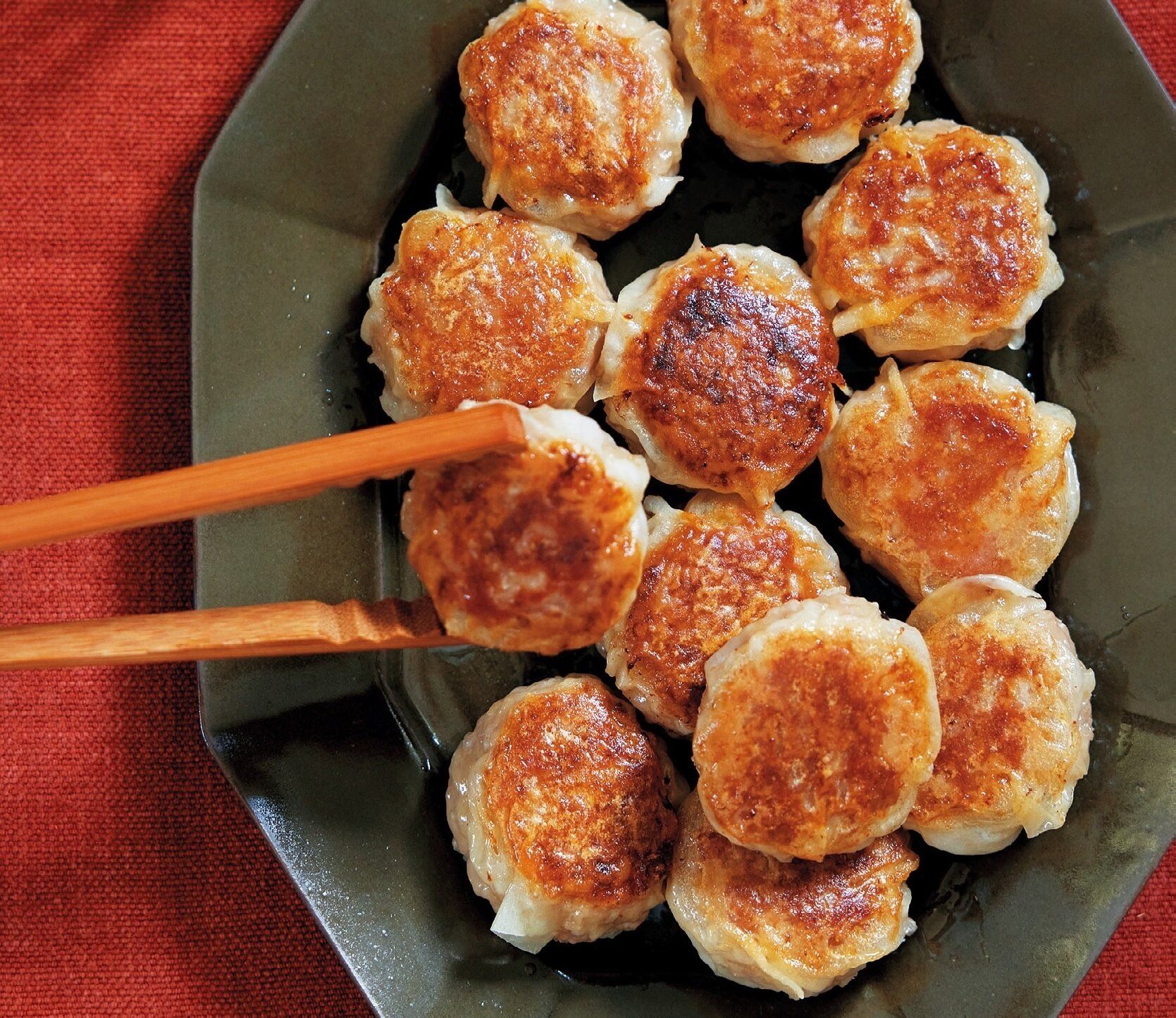 【コウケンテツさん】鍋に残った汁までウマい！「また作って」のリクエストが止まらないおかず