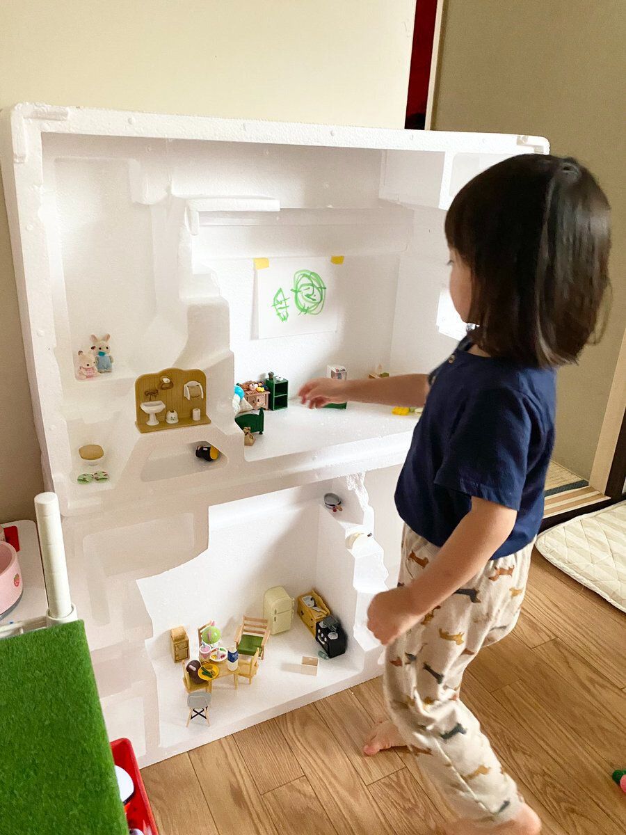 発泡スチロールがおもちゃのデザイナーズマンションに大変身?!「素敵」「天才」の声と5万件のいいね