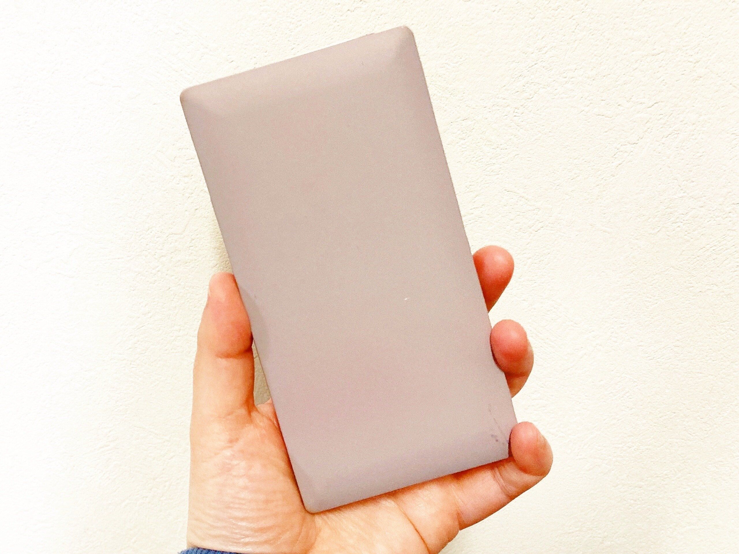 ママ友からも大注目！おしゃれなだけじゃないモバイルバッテリー