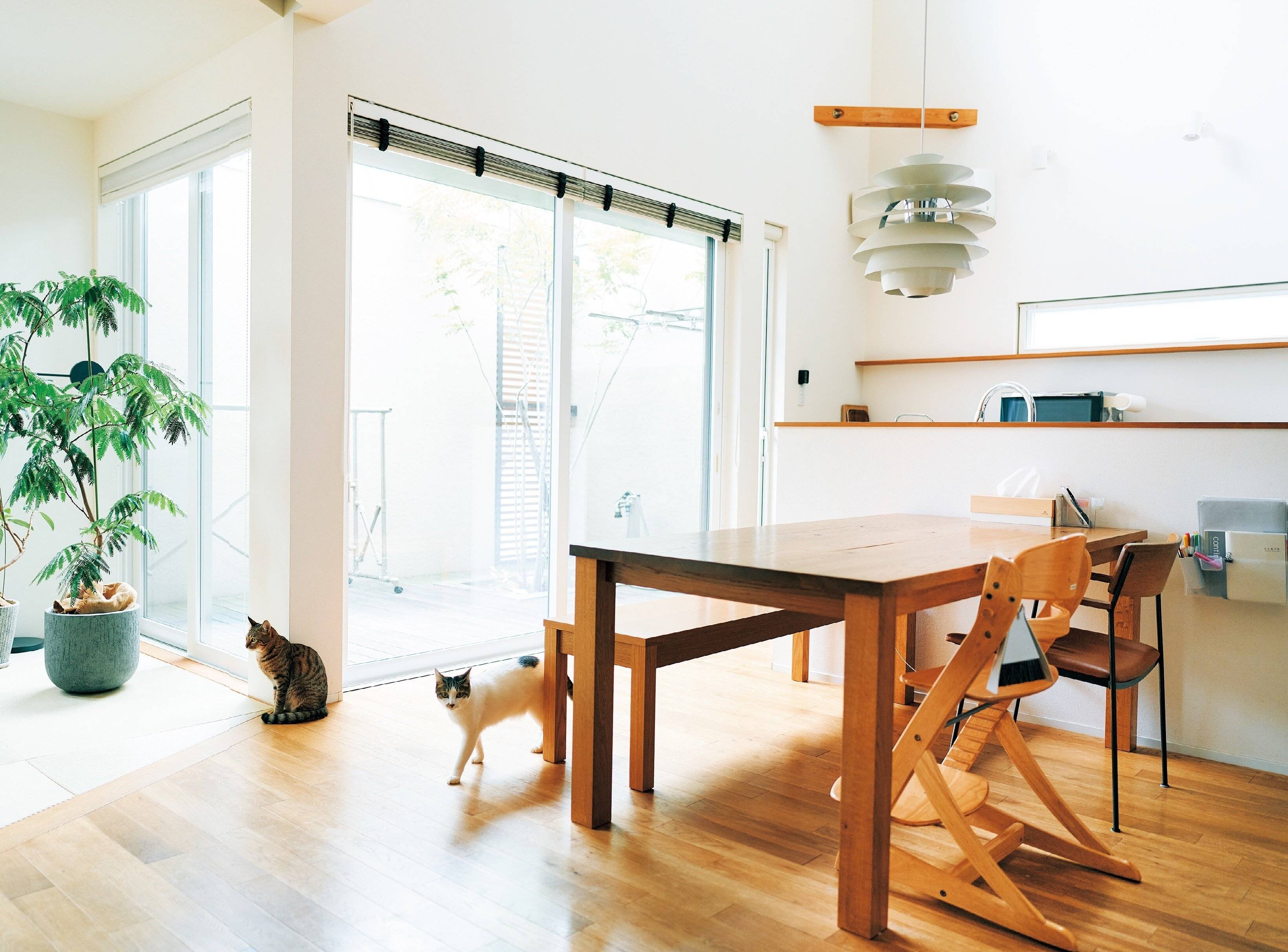 「ちょい置き」をフック使いで徹底予防！元・片づけ下手ワーママの“散らからない家”