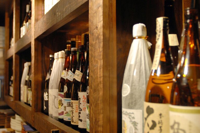 楽しく飲んで運気をあげる！金運があがるお酒はこれ！【Dr.コパの風水解説】