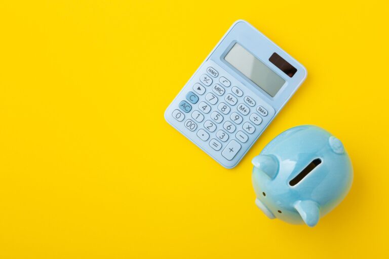 やみくもな節約は卒業！”貯まるシン・家計黄金比”夫婦小遣いの目安は10％