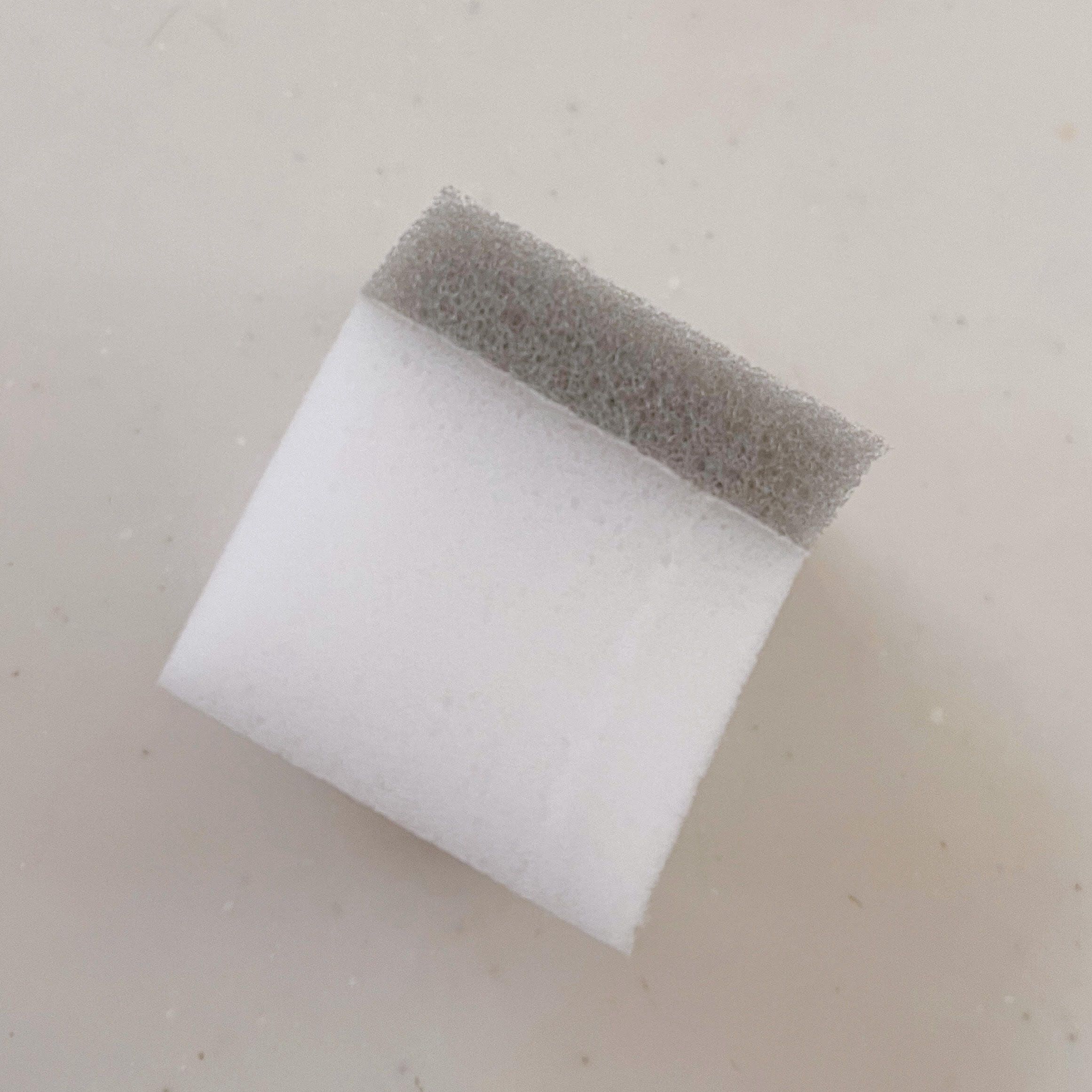 商品名に踊らされて失敗→コスパ最高だった！【ダイソー】持ちにくい問題を解決してくれる“メラミンスポンジ”