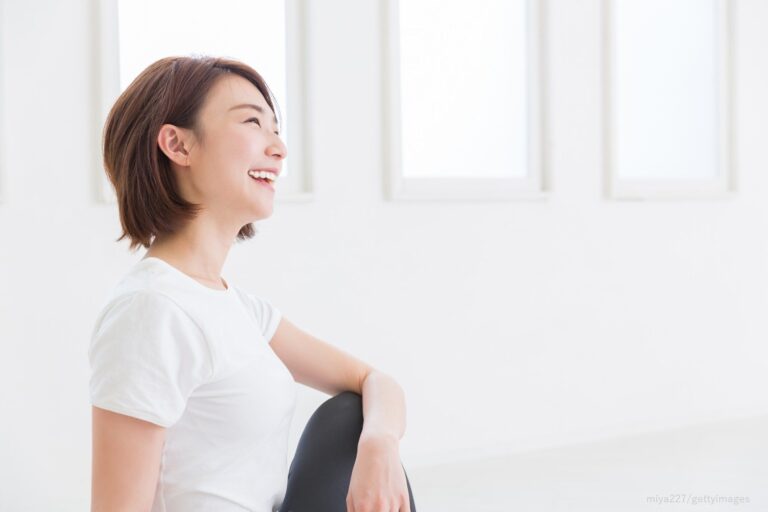 足裏刺激で老廃物を出す！レモン炭酸水で消化不良を改善！40代でスリムなあの人の『食べすぎリセット術』