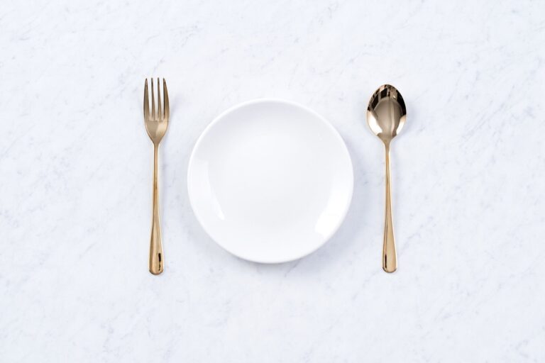 【シャトレーゼの糖質オフ】ダイエットインストラクターとスイーツの評論家が食べ比べ！